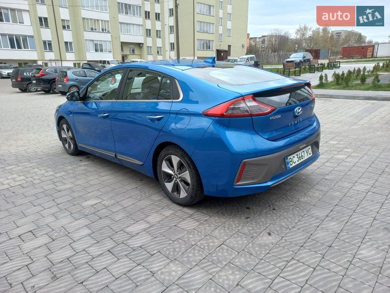 Хэтчбек Hyundai Ioniq 2017 в Шептицькому