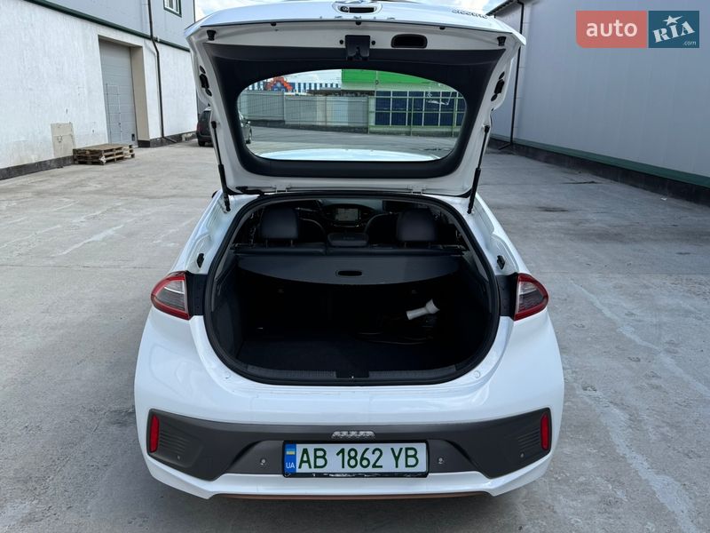 Хэтчбек Hyundai Ioniq 2017 в Виннице фото 25 Хэтчбек Hyundai Ioniq 2017 в Виннице