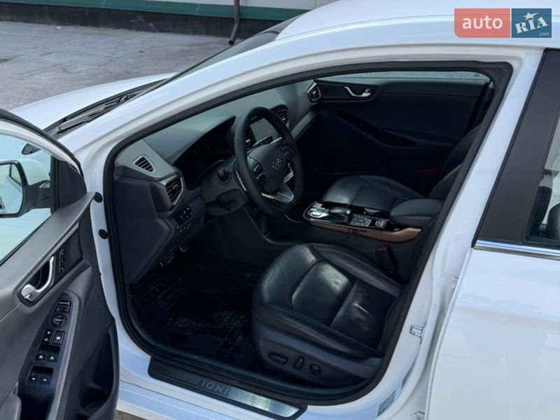 Хэтчбек Hyundai Ioniq 2017 в Виннице фото 31 Хэтчбек Hyundai Ioniq 2017 в Виннице