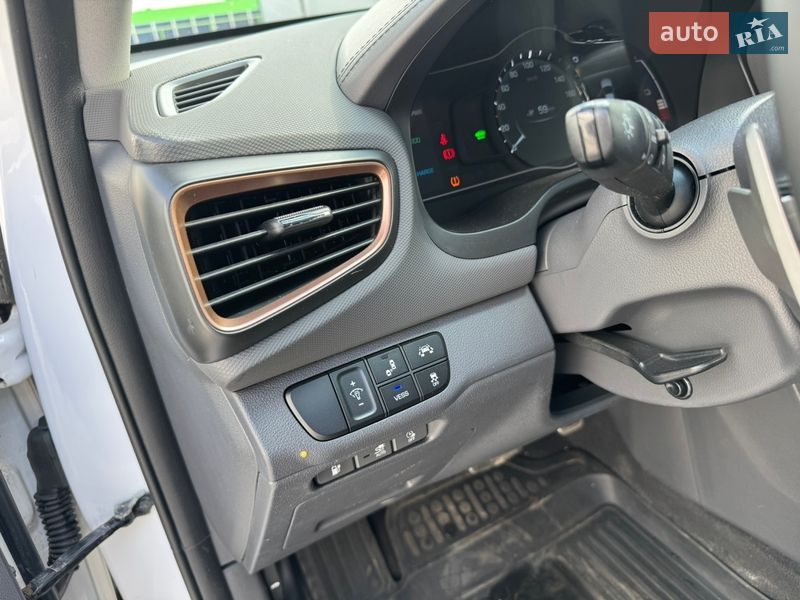 Хэтчбек Hyundai Ioniq 2017 в Виннице фото 35 Хэтчбек Hyundai Ioniq 2017 в Виннице