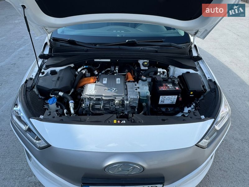 Хэтчбек Hyundai Ioniq 2017 в Виннице фото 49 Хэтчбек Hyundai Ioniq 2017 в Виннице