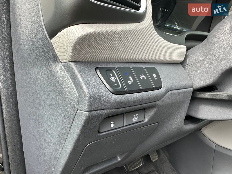 Хэтчбек Hyundai Ioniq 2017 в Киеве