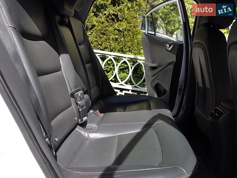 Hyundai Ioniq 2018 VIN KMHC851HFJU037787 фото оголошення 16 з 70