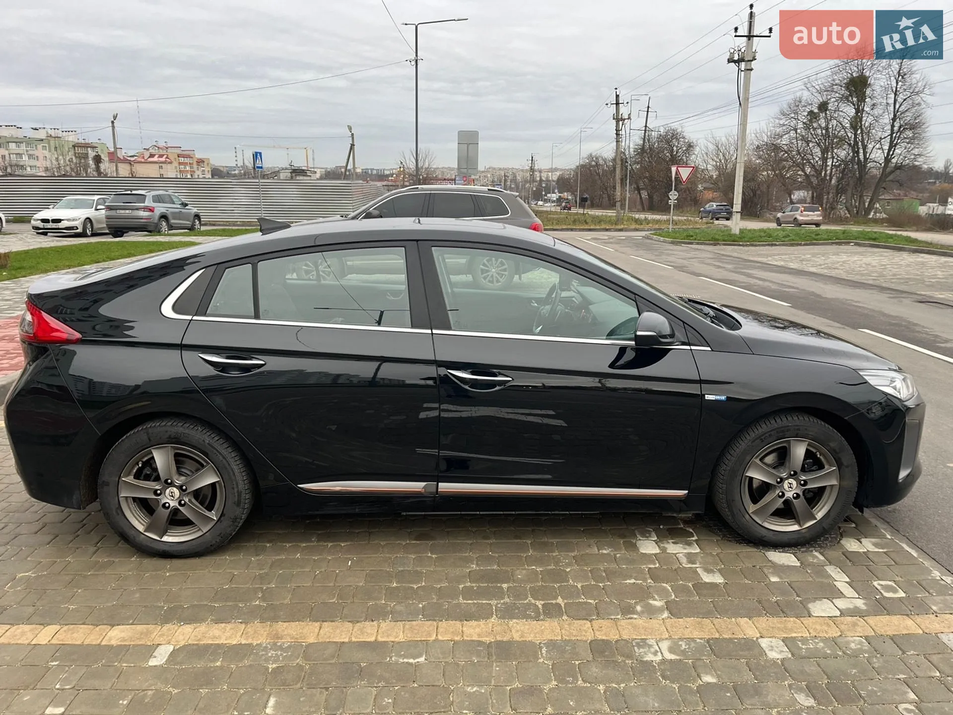 2017 Hyundai IONIQ - мініатюра 21