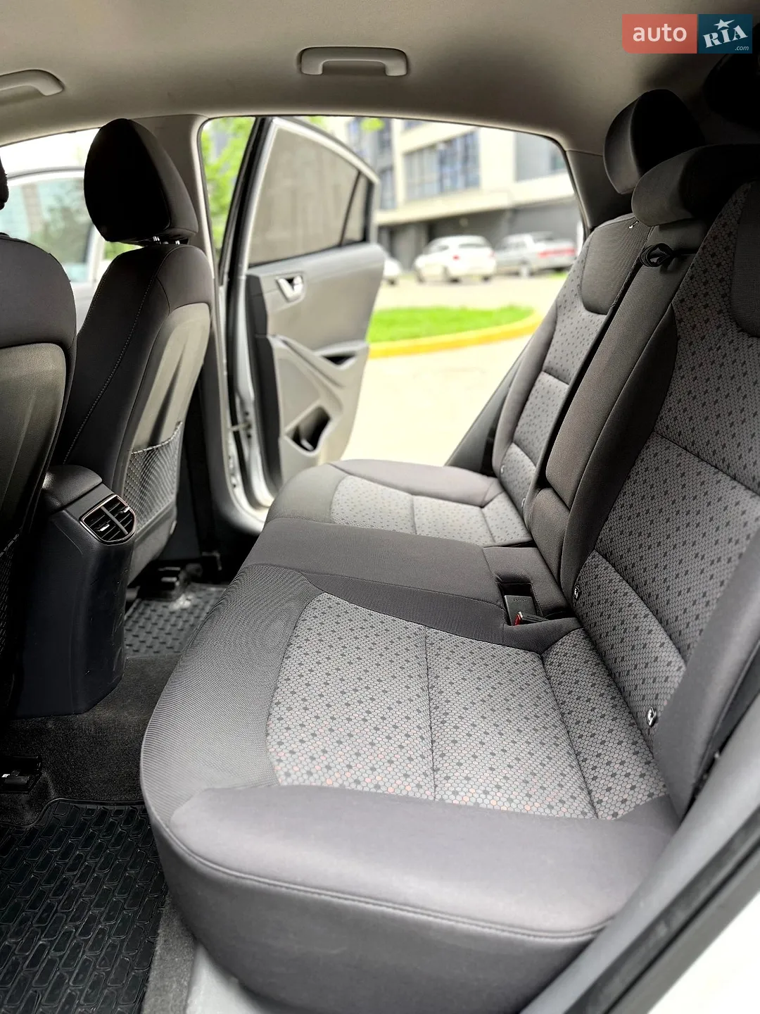 2016 Hyundai IONIQ - мініатюра 31