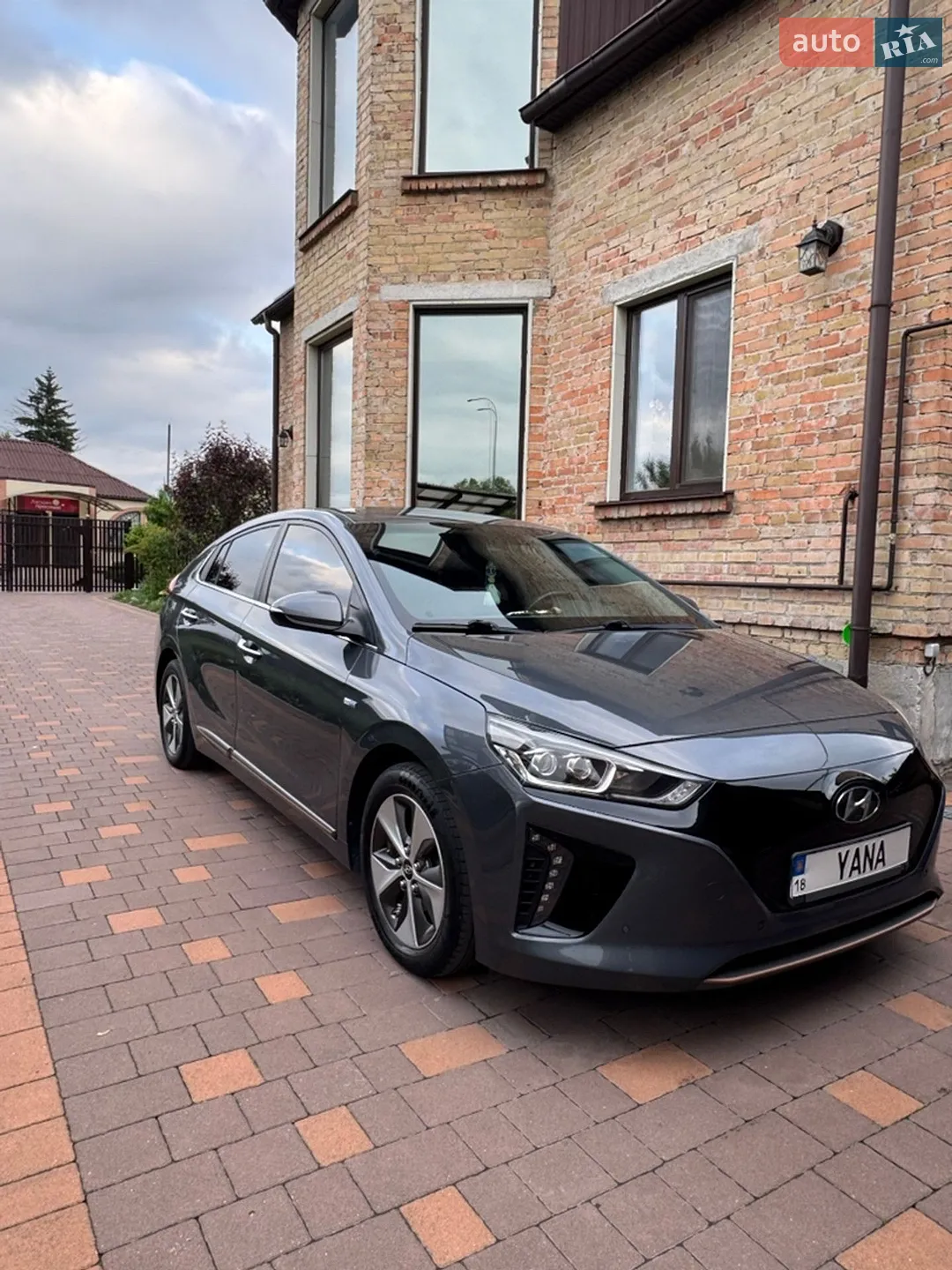 2019 Hyundai IONIQ - фото 1