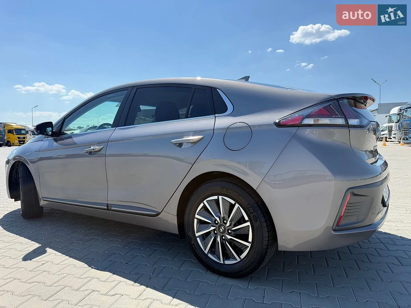 2022 Hyundai IONIQ - мініатюра 5
