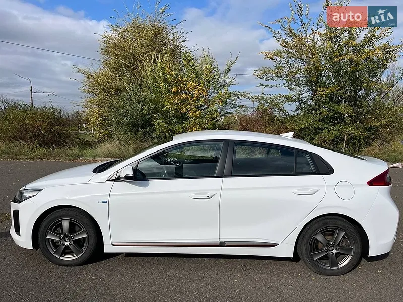 Hyundai Ioniq