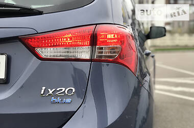 Хетчбек Hyundai ix20 2011 в Києві