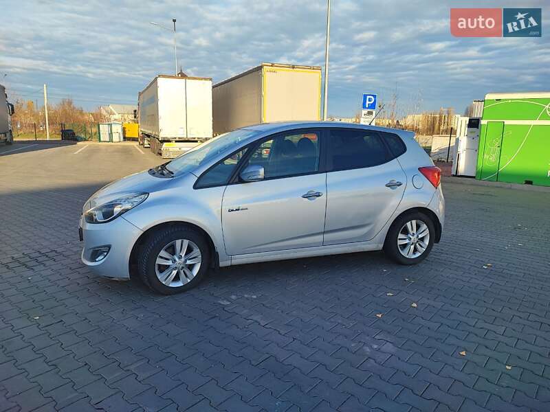 Хетчбек Hyundai ix20 2011 в Луцьку фото 25 Хетчбек Hyundai ix20 2011 в Луцьку