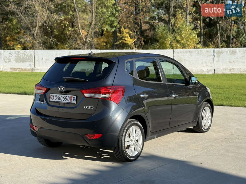 Хэтчбек Hyundai ix20 2010 в Луцке фото 5 Хэтчбек Hyundai ix20 2010 в Луцке