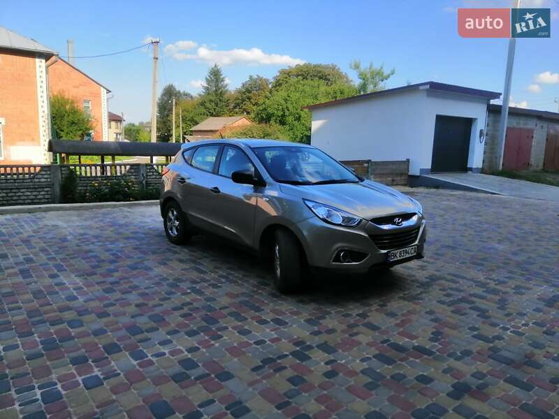 Позашляховик / Кросовер Hyundai ix35 2010 в Костопілі фото 4 Позашляховик / Кросовер Hyundai ix35 2010 в Костопілі