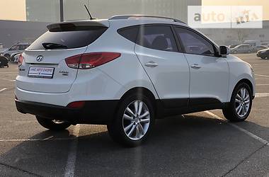 Позашляховик / Кросовер Hyundai ix35 2011 в 