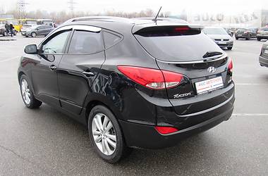 Позашляховик / Кросовер Hyundai ix35 2011 в 