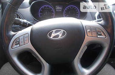 Позашляховик / Кросовер Hyundai ix35 2011 в 