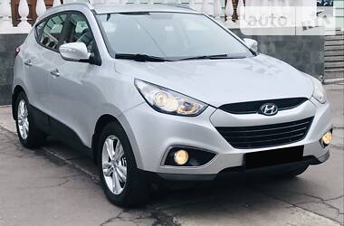 Позашляховик / Кросовер Hyundai ix35 2012 в 