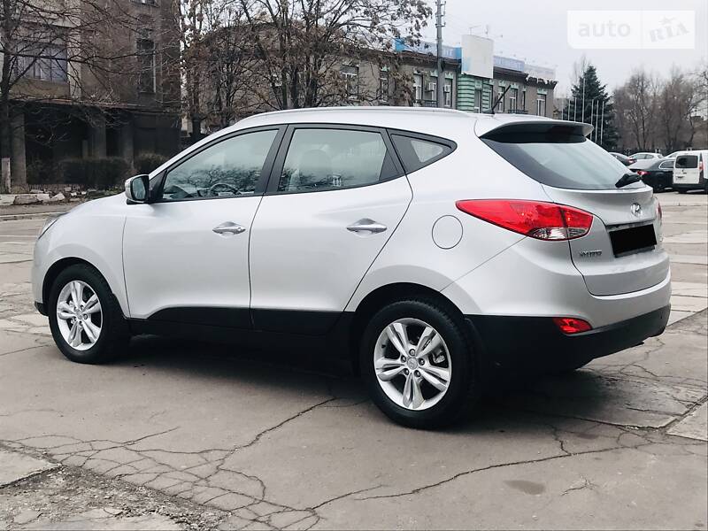 Внедорожник / Кроссовер Hyundai ix35 2012 в Каменском