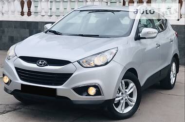Позашляховик / Кросовер Hyundai ix35 2012 в 