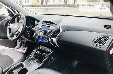 Позашляховик / Кросовер Hyundai ix35 2012 в 