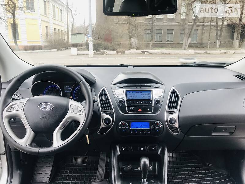 Внедорожник / Кроссовер Hyundai ix35 2012 в Каменском