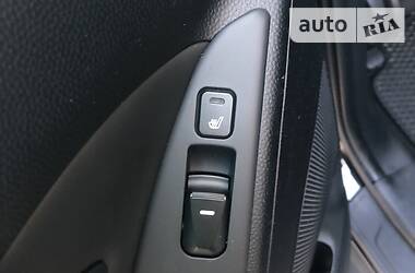 Позашляховик / Кросовер Hyundai ix35 2011 в 