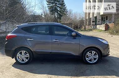 Позашляховик / Кросовер Hyundai ix35 2011 в 