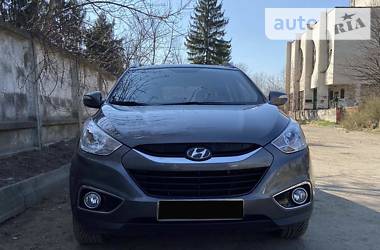 Позашляховик / Кросовер Hyundai ix35 2011 в 