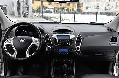 Позашляховик / Кросовер Hyundai ix35 2011 в 