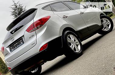 Позашляховик / Кросовер Hyundai ix35 2012 в 