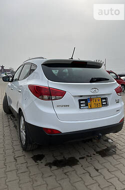 Внедорожник / Кроссовер Hyundai ix35 2010 в Хусте