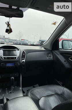 Внедорожник / Кроссовер Hyundai ix35 2010 в Хусте