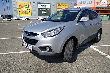 Внедорожник / Кроссовер Hyundai ix35 2011 в Черновцах