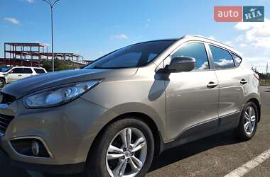 Внедорожник / Кроссовер Hyundai ix35 2010 в Киеве