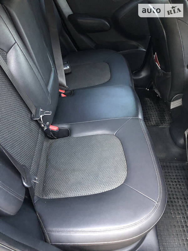 Позашляховик / Кросовер Hyundai ix35 2010 в Вінниці