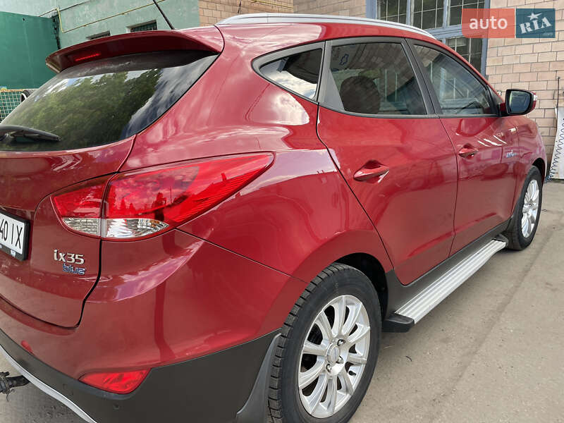 Внедорожник / Кроссовер Hyundai ix35 2010 в Золотоноше