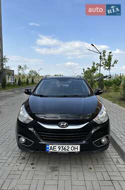 Внедорожник / Кроссовер Hyundai ix35 2010 в 