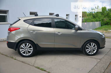 Внедорожник / Кроссовер Hyundai ix35 2011 в Ромнах