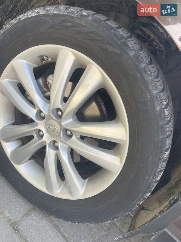 Позашляховик / Кросовер Hyundai ix35 2011 в Івано-Франківську