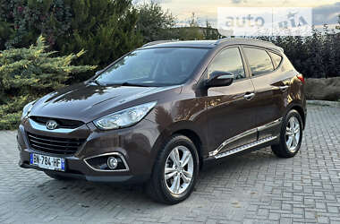Внедорожник / Кроссовер Hyundai ix35 2011 в 