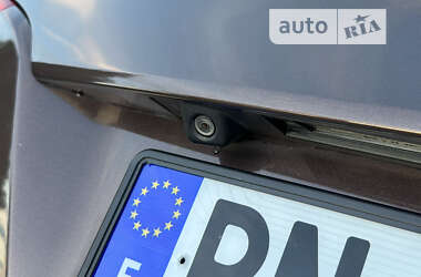 Внедорожник / Кроссовер Hyundai ix35 2011 в 