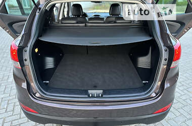 Внедорожник / Кроссовер Hyundai ix35 2011 в 