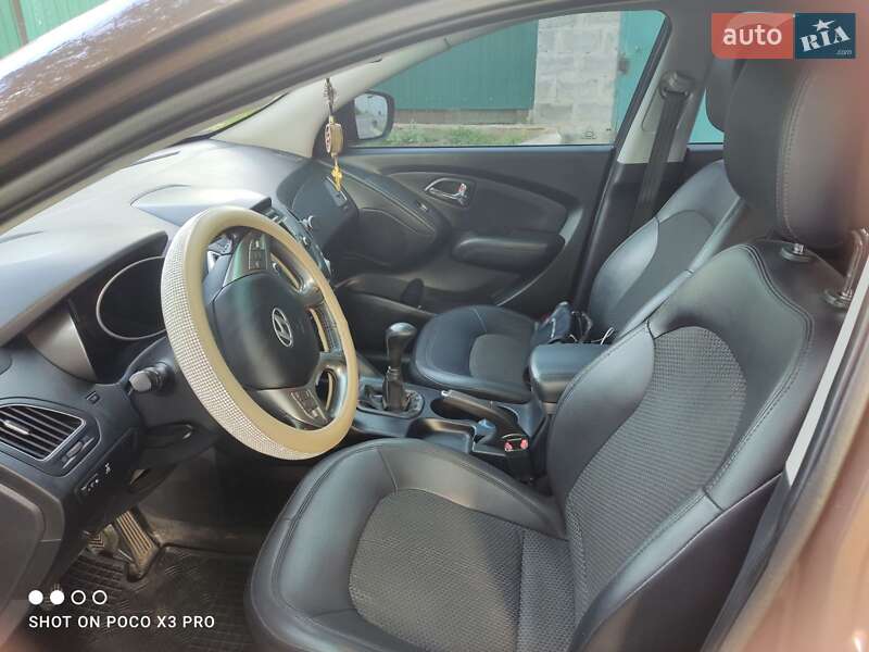 Позашляховик / Кросовер Hyundai ix35 2010 в Краматорську