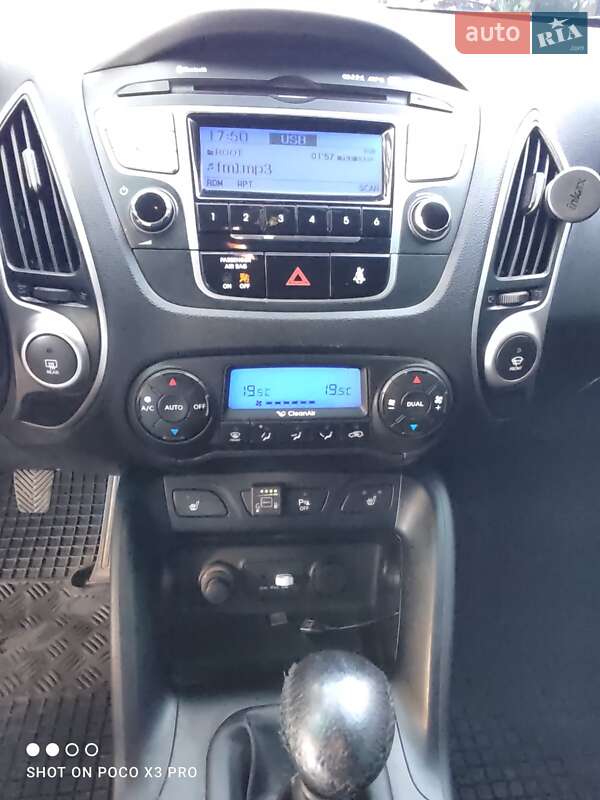 Позашляховик / Кросовер Hyundai ix35 2010 в Краматорську