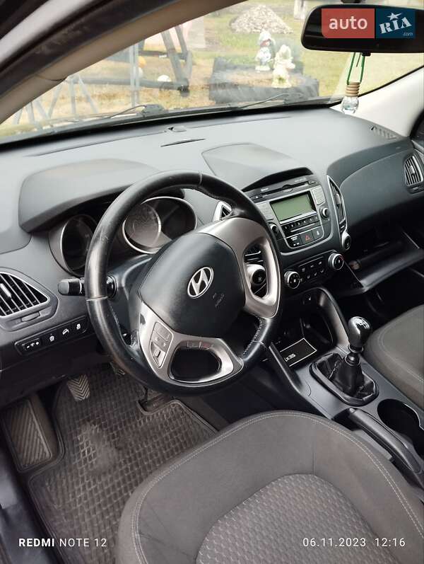 Внедорожник / Кроссовер Hyundai ix35 2010 в Ратным фото 29 Внедорожник / Кроссовер Hyundai ix35 2010 в Ратным