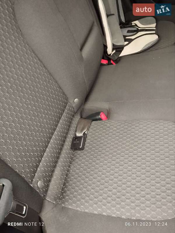 Внедорожник / Кроссовер Hyundai ix35 2010 в Ратным фото 53 Внедорожник / Кроссовер Hyundai ix35 2010 в Ратным