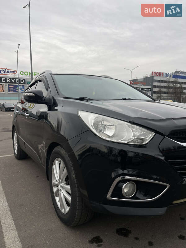 Позашляховик / Кросовер Hyundai ix35 2010 в Одесі