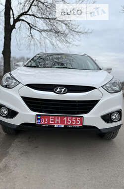 Внедорожник / Кроссовер Hyundai ix35 2013 в Черновцах