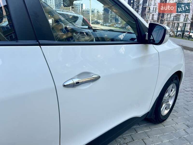 Позашляховик / Кросовер Hyundai ix35 2010 в Львові