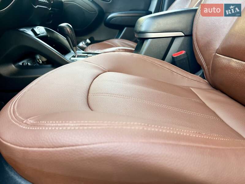 Позашляховик / Кросовер Hyundai ix35 2010 в Львові