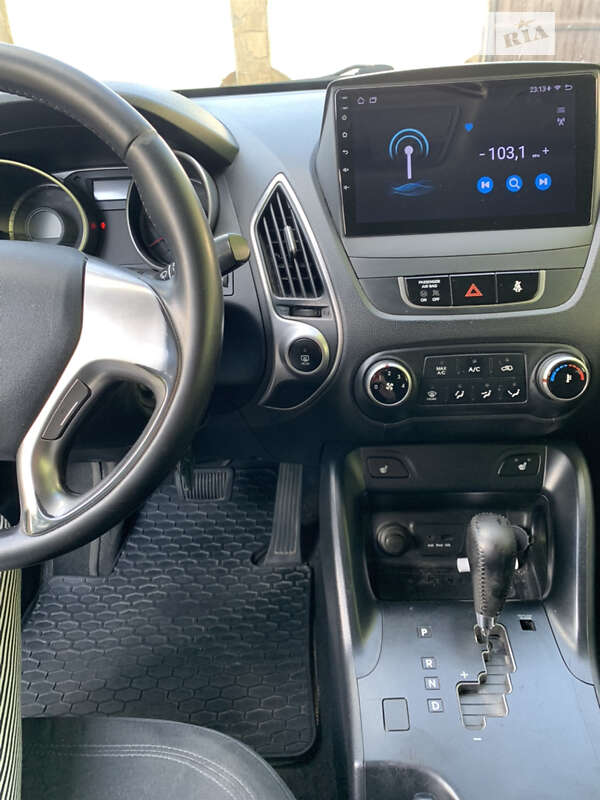 Позашляховик / Кросовер Hyundai ix35 2010 в Хмельницькому